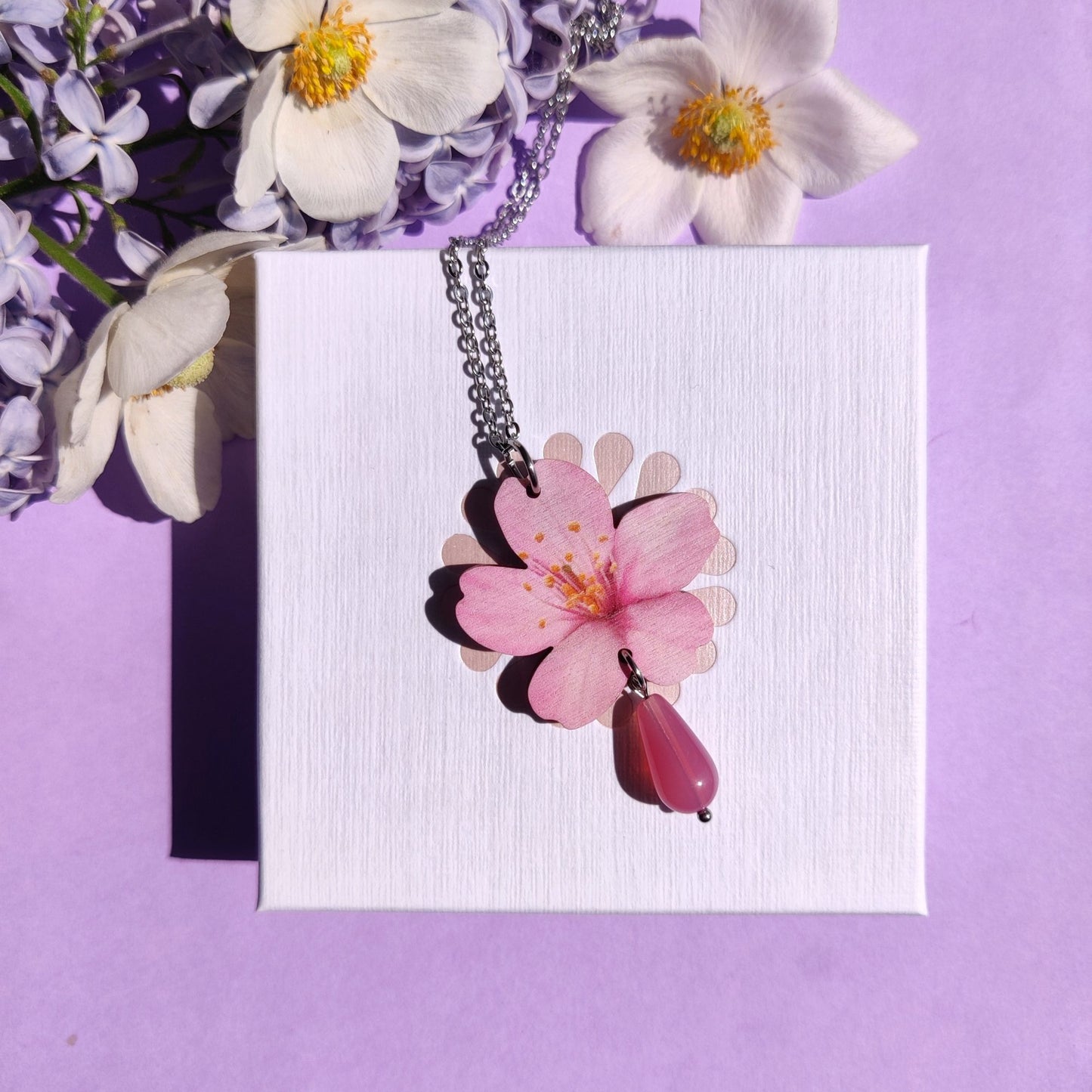 Rusokirsikka-kaulakoru