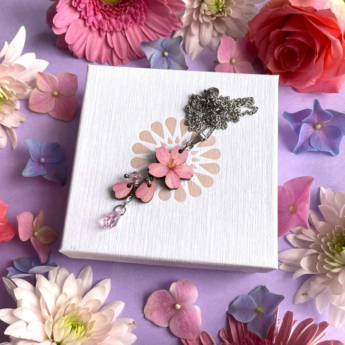 Cherry Glow -kaulakoru (teräs)