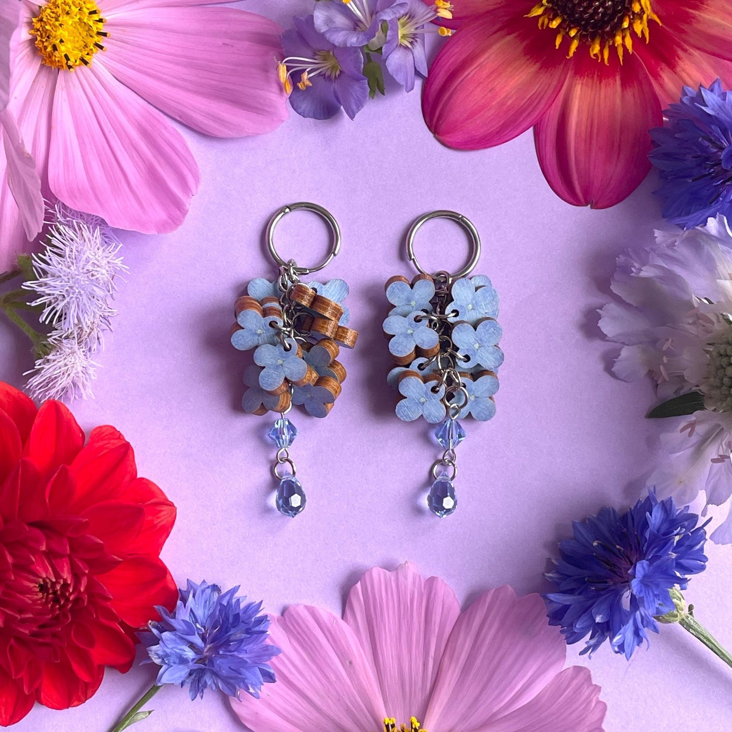 Hortensia Endless Summer -korvakorut (huggie-renkailla)