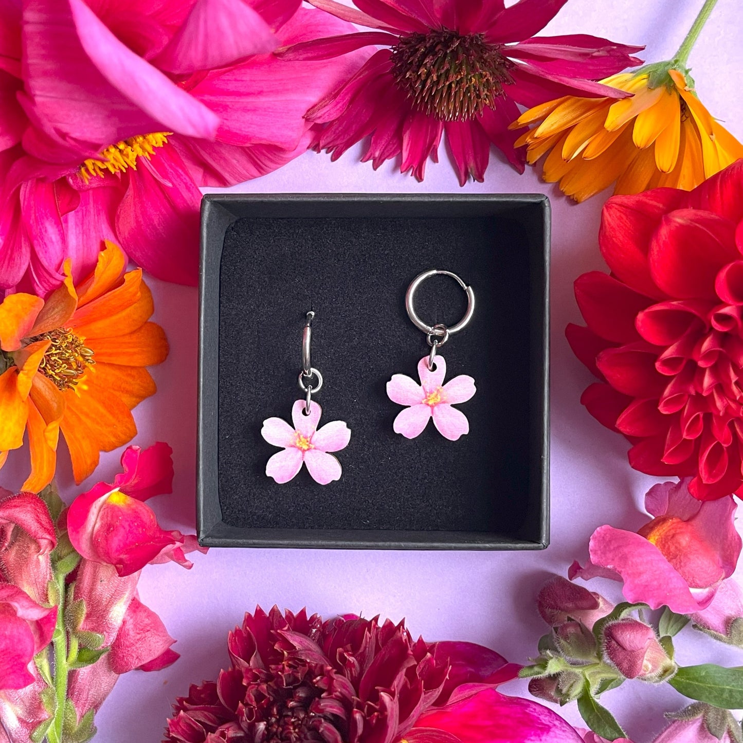 Hanami mini, vaaleanpunainen (koukku tai huggie)