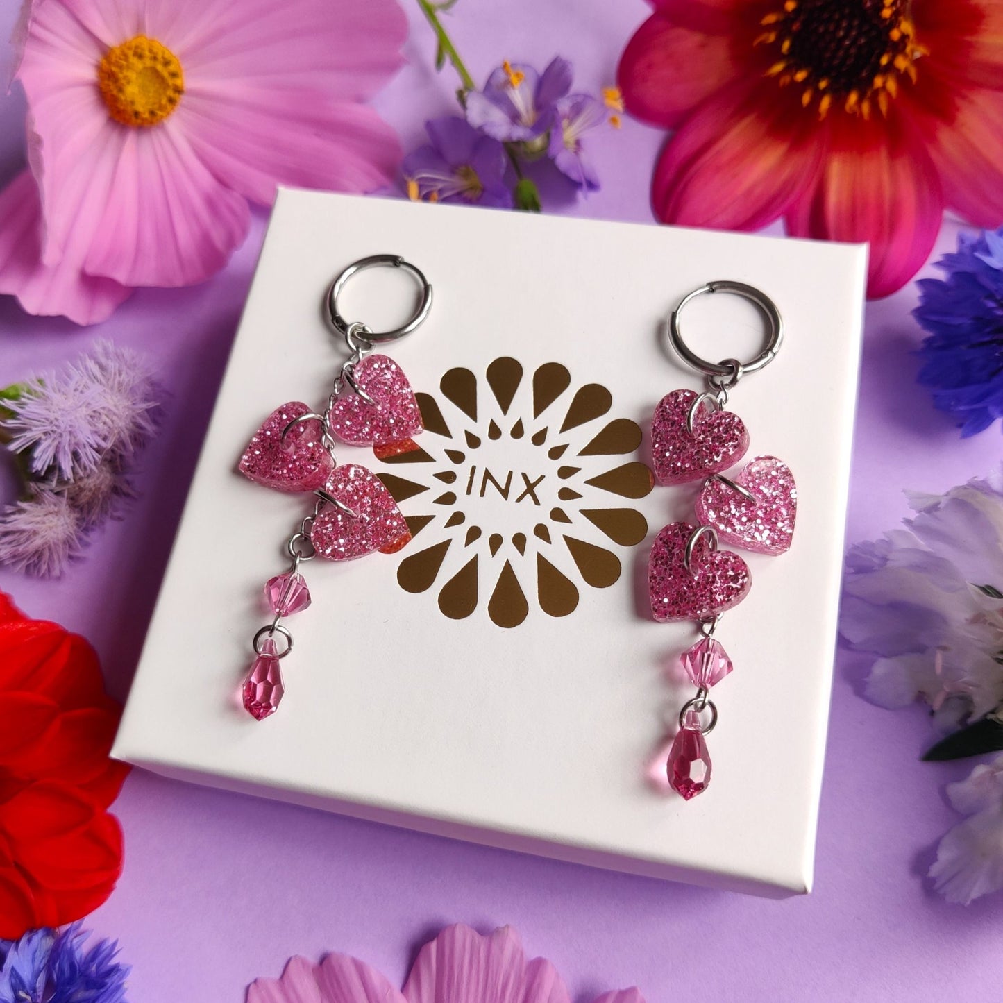 Kristallisydämet, rosa glitter (huggie tai koukku)