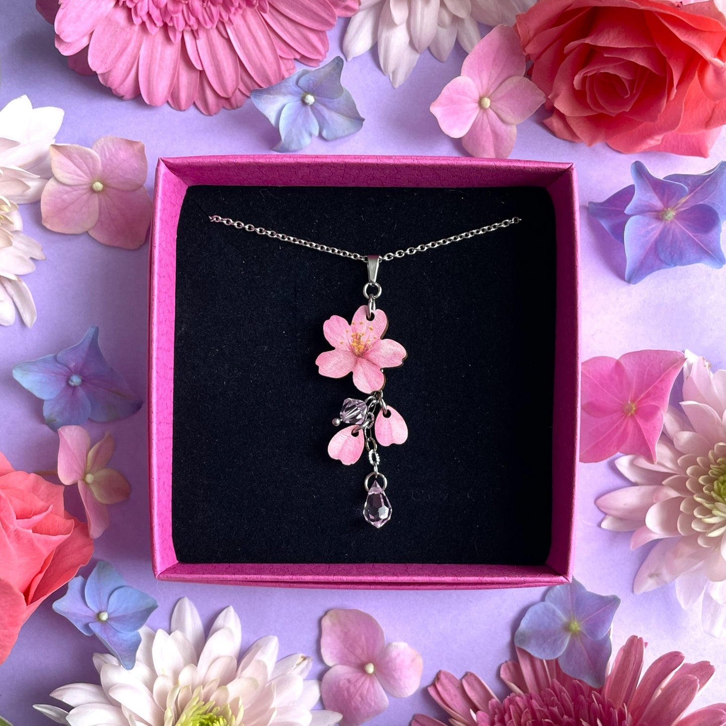 Cherry Glow -kaulakoru (teräs)