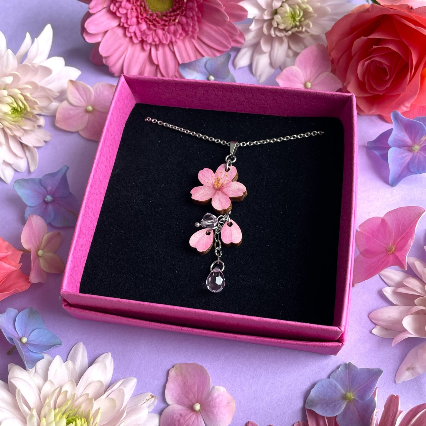 Cherry Glow -kaulakoru (teräs)