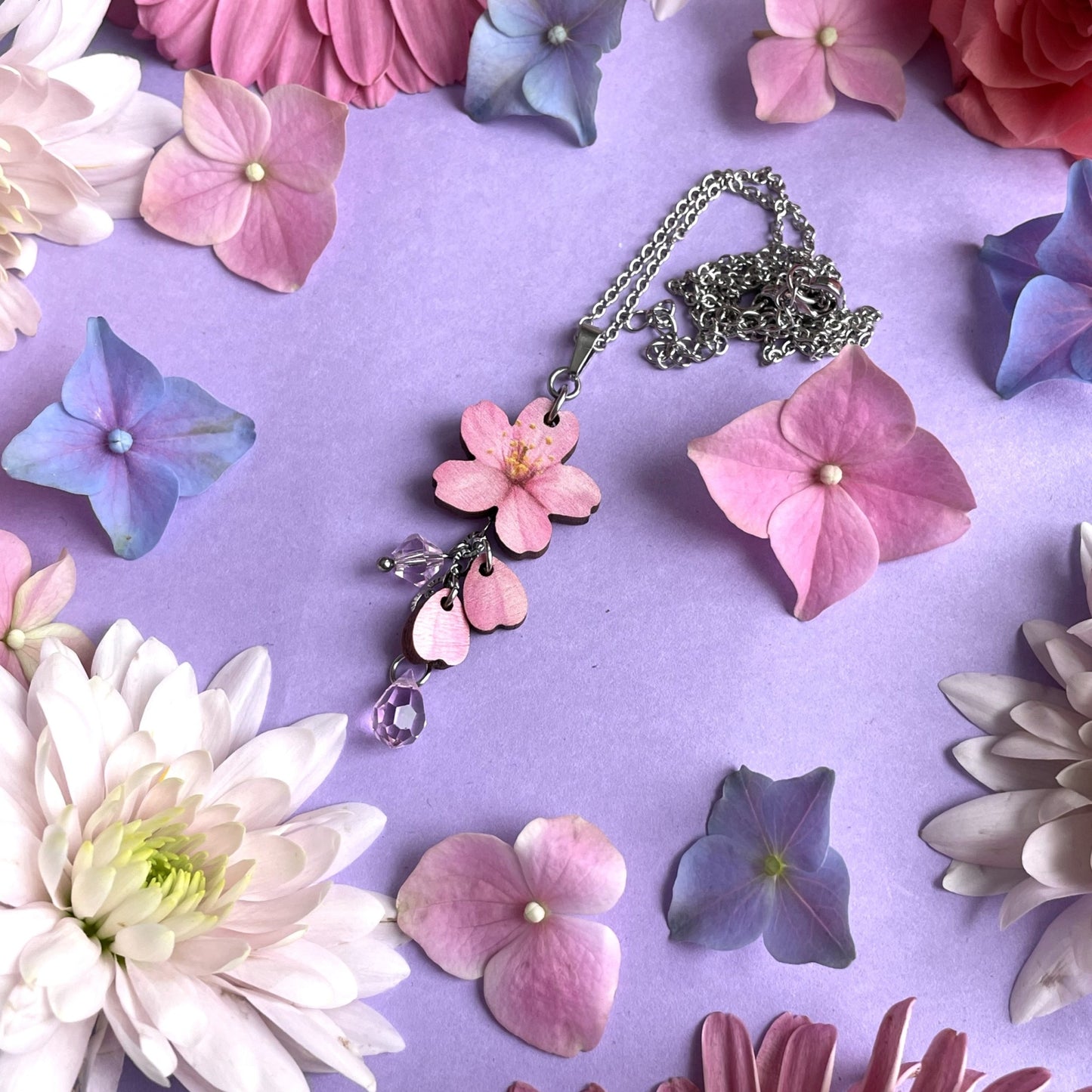 Cherry Glow -kaulakoru (teräs)