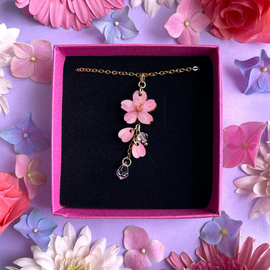 Cherry Glow -kaulakoru (kulta)