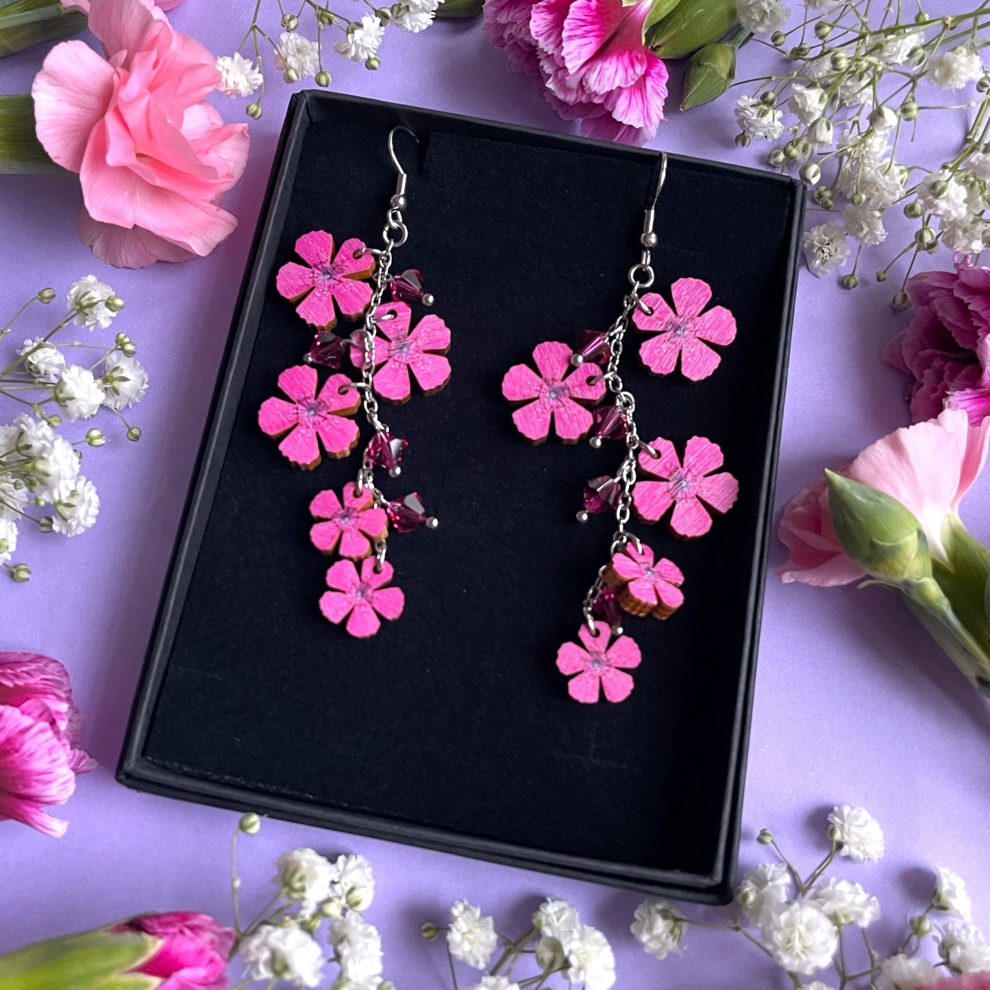 Ketoneilikat kristalleilla