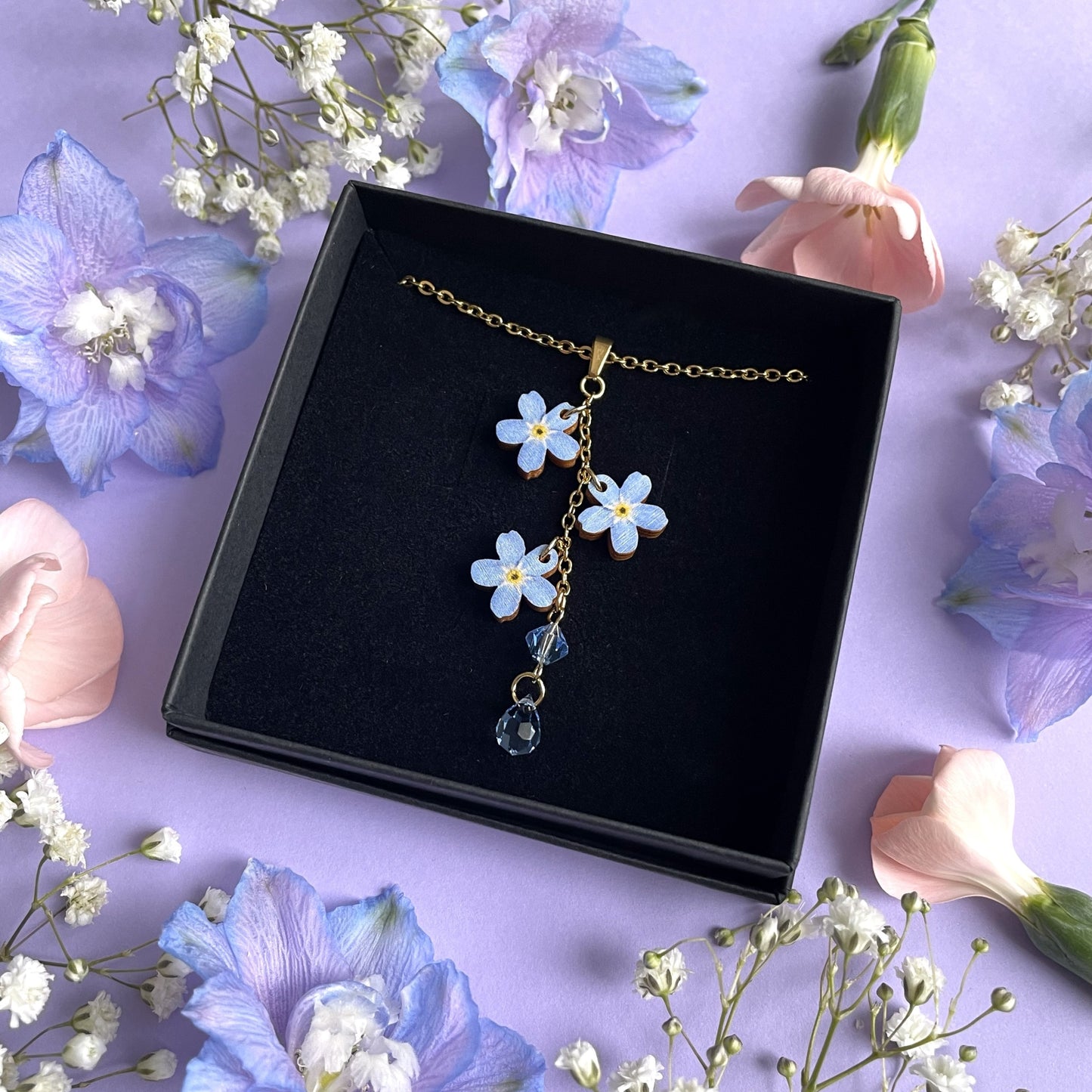 Lemmikki Love -kaulakoru (kulta)