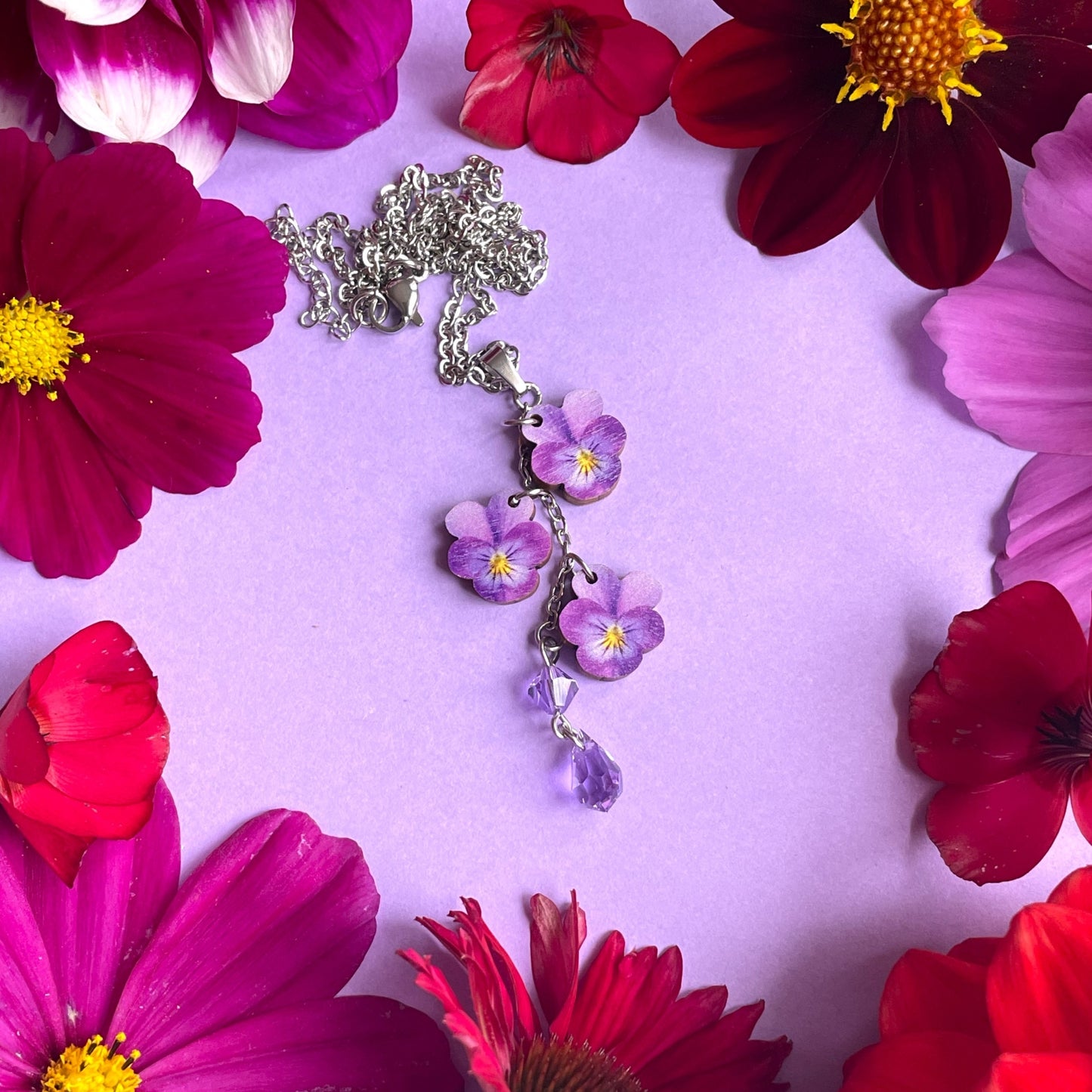 ENNAKKOMYYNTI -15%: Orvokki Love -kaulakoru, violetti