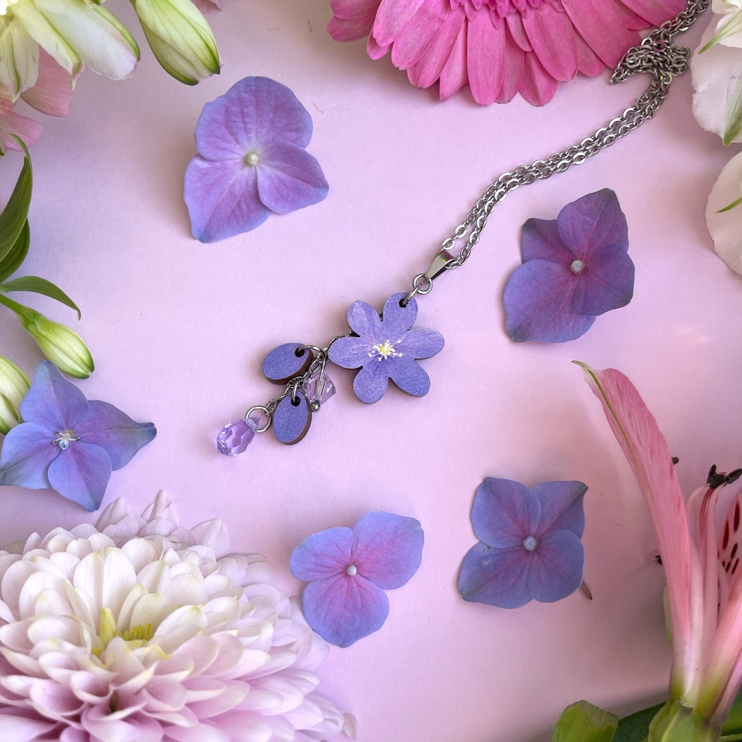 Vuokko Glow -kaulakoru